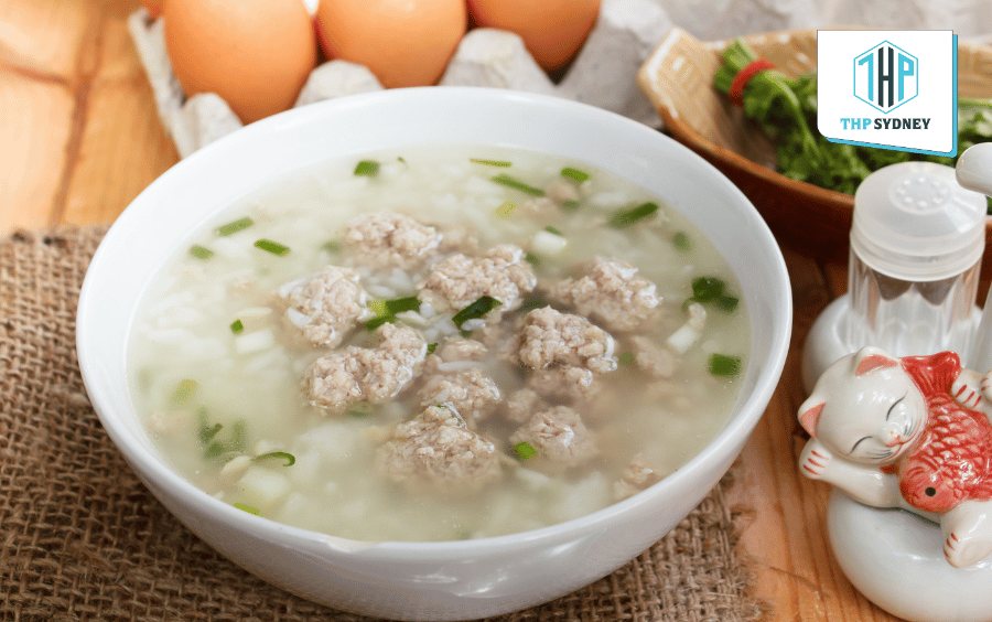Cháo thịt bằm nóng hổi - Món ăn nhẹ nhàng cho bữa sáng