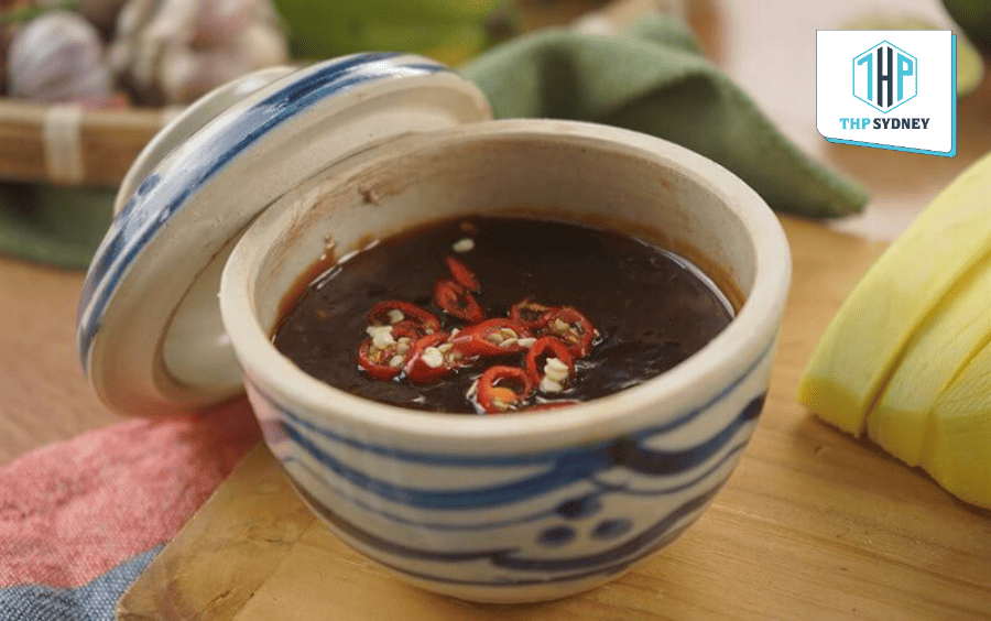 Xào mắm ruốc Huế, nêm nếm vừa ăn